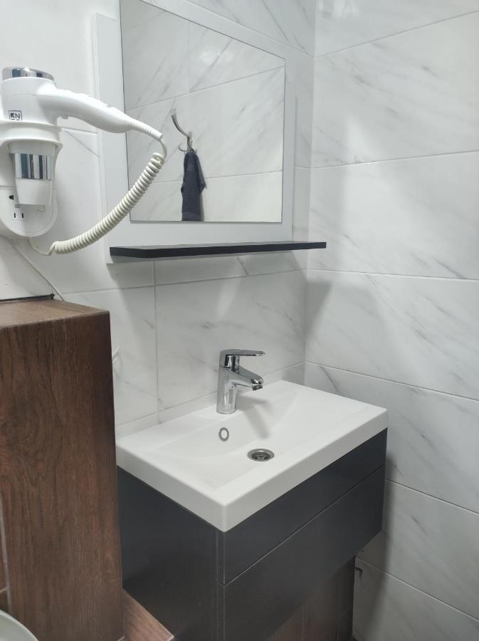 Apartment On Zarwanska Street Kamianets-Podilskyi Exterior foto